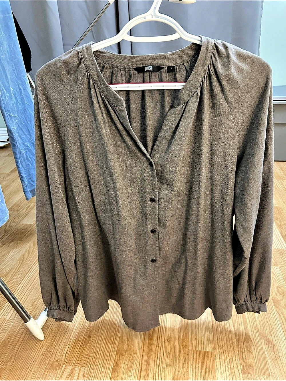 Uniqlo Rayon Long Sleeve Blouse Grey Medium